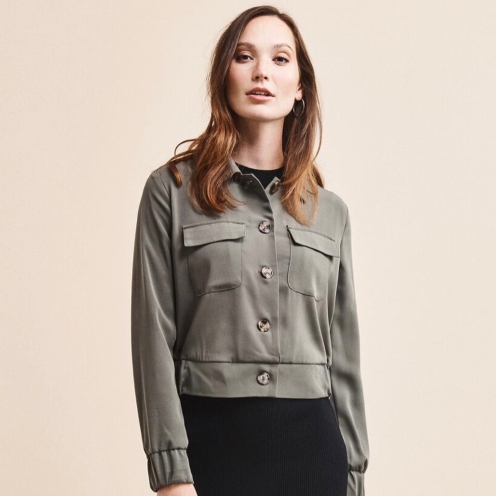 DYNAMITE cropped olive green lightweight jacket size medium - Picture 2 of 8